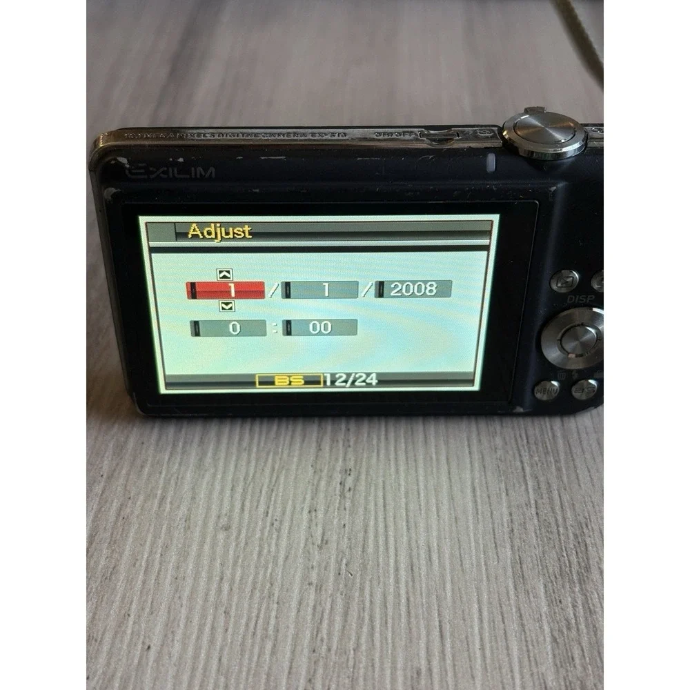 Casio Exilim EX-S10A 10.1MP Digital Camera w/ Battery Black - Tested/Works